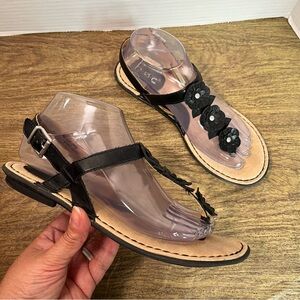 BOC Black Leather Ankle Strap Thong Sandals With Flowers Size 8